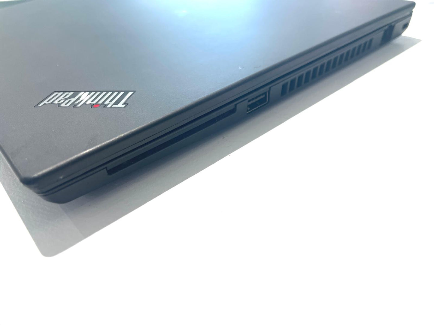 Notebook Lenovo ThinkPad T14 Core i5 - Display 14 Pollici - Ram 16GB - SSD 512GB - Windows 11