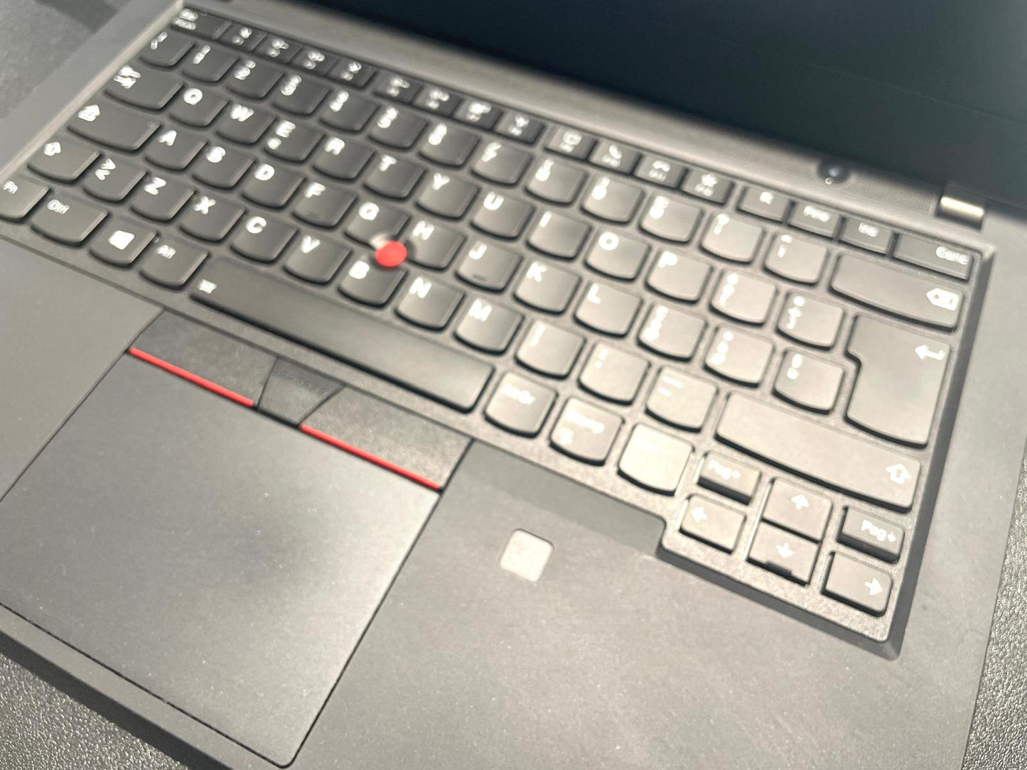 Notebook Lenovo ThinkPad T14 Core i5 - Display 14 Pollici - Ram 16GB - SSD 512GB - Windows 11